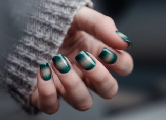 15 Cheerful Spring Ombre Nail Ideas You’ll Love